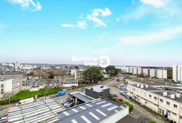 Appartement T4 (90 m²) rénové en location à Lorient