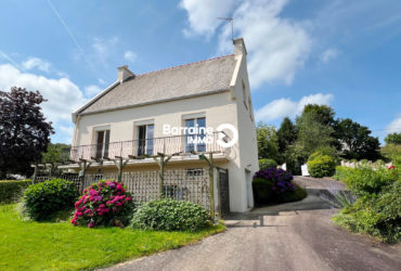 A VENDRE  PLOUEDERN  PROCHE LANDERNEAU  MAISON T6   4 CHAMBRES   113M²  SOUS-SOL COMPLET DE   70M²       TERRAIN DE 970M²