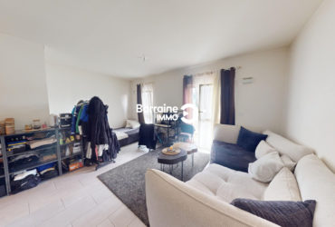 A VENDRE BREST PLACE DE STRASBOURG APPARTEMENT T1 32.43 M² PLACE DE PARKING ASCENSEUR