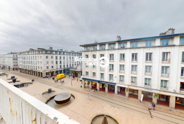 A VENDRE   BREST   SIAM    APPARTEMENT   T4   83M²  2 CHAMBRES    BALCON    RARE