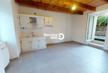 Maison T2 (47 m²) à vendre à PLOUNEOUR MENEZ